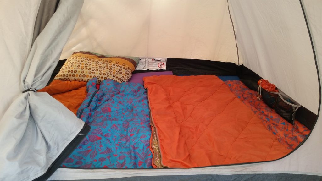 tent, sleeping bags, camping-1345673.jpg